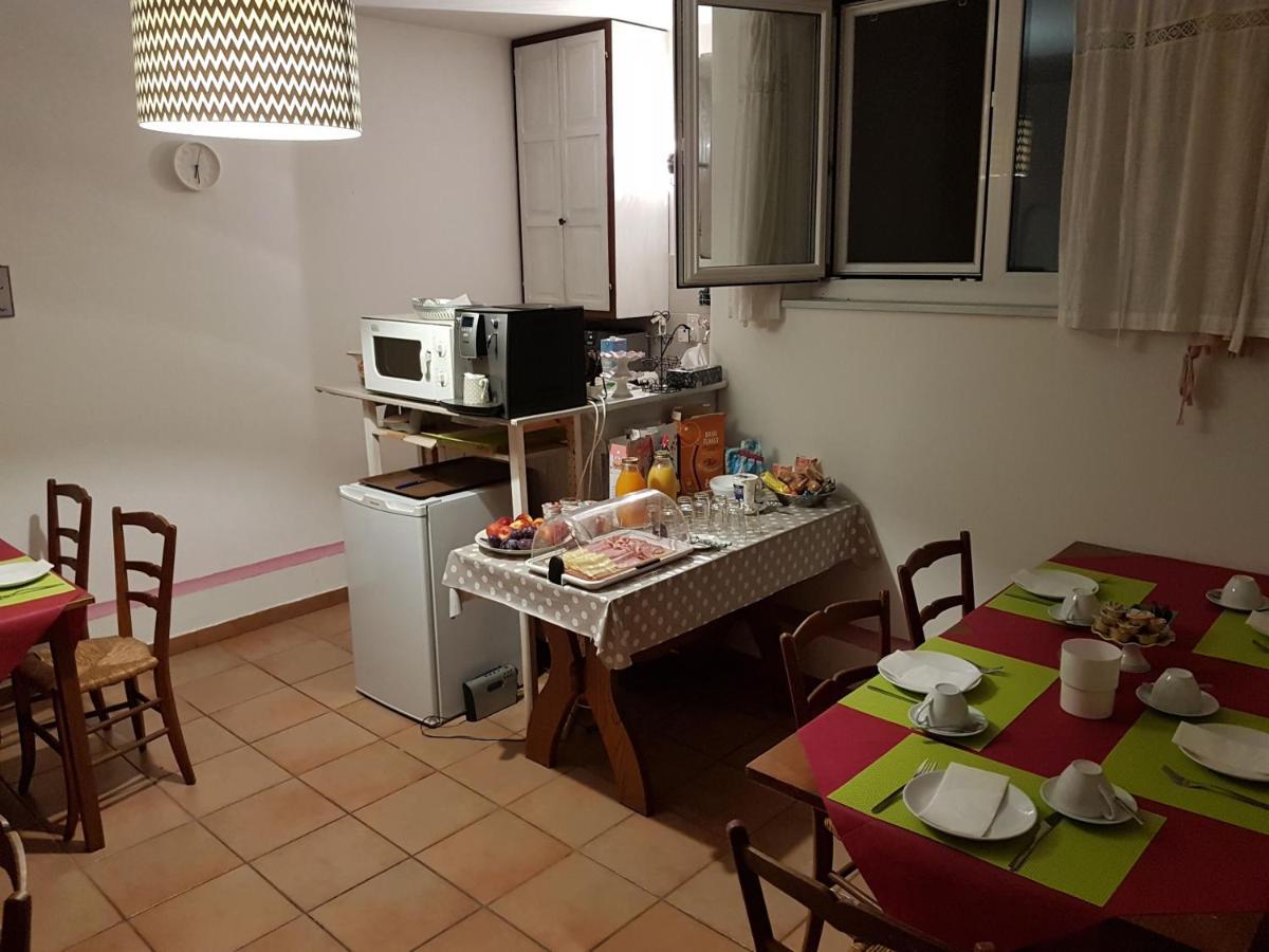 Hotel Garni Elisabetta Gordola Exterior foto