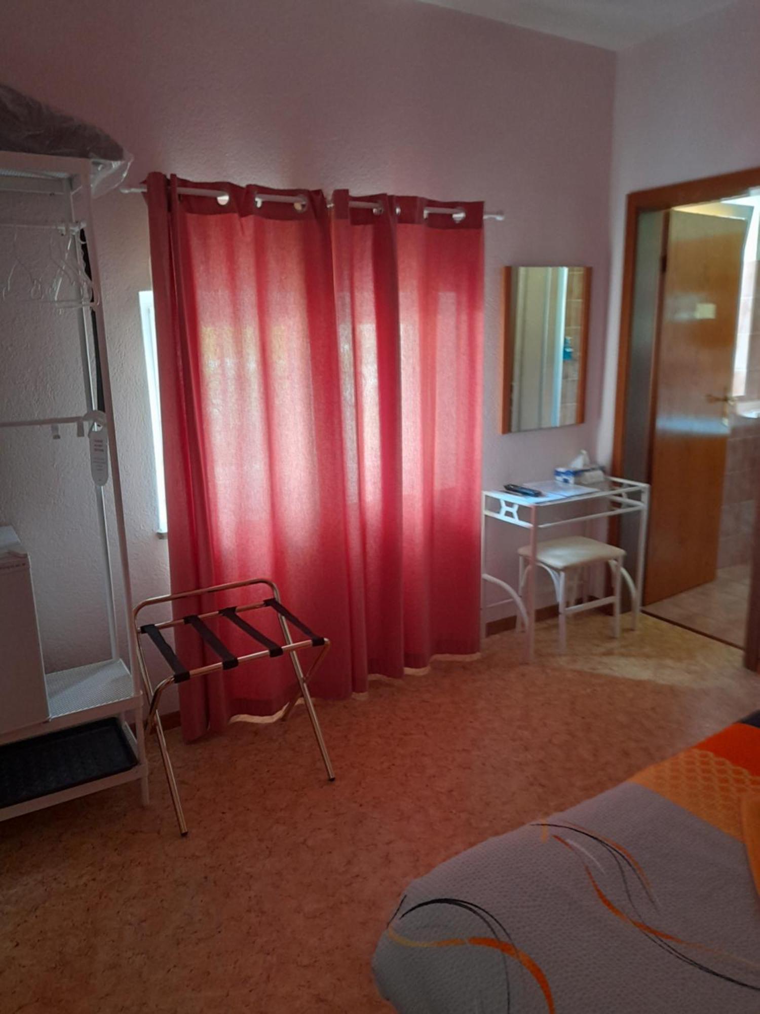Hotel Garni Elisabetta Gordola Exterior foto